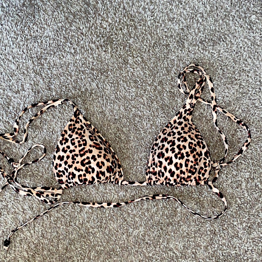 White Fox Boutique bikini top